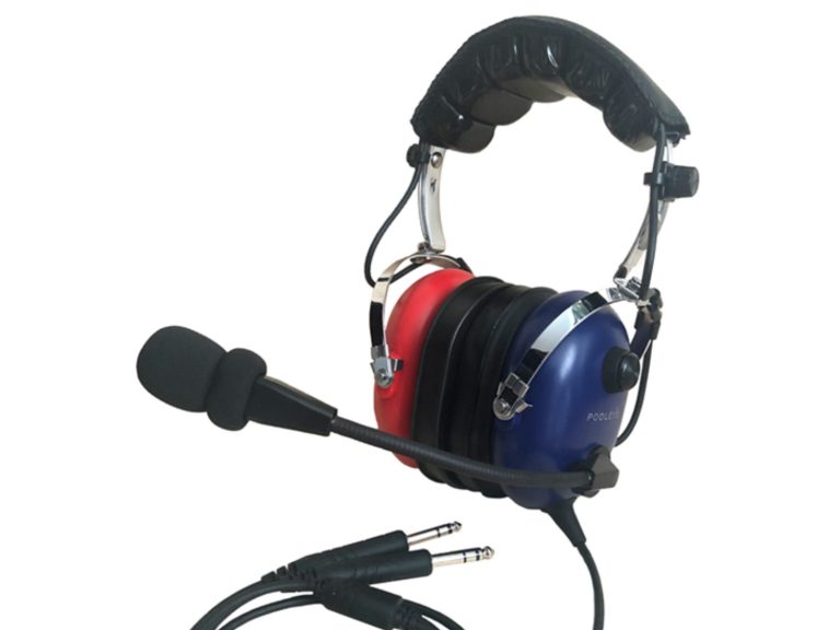 Read more about the article Kids Aviation Headsets Now Available on Pilot.ie