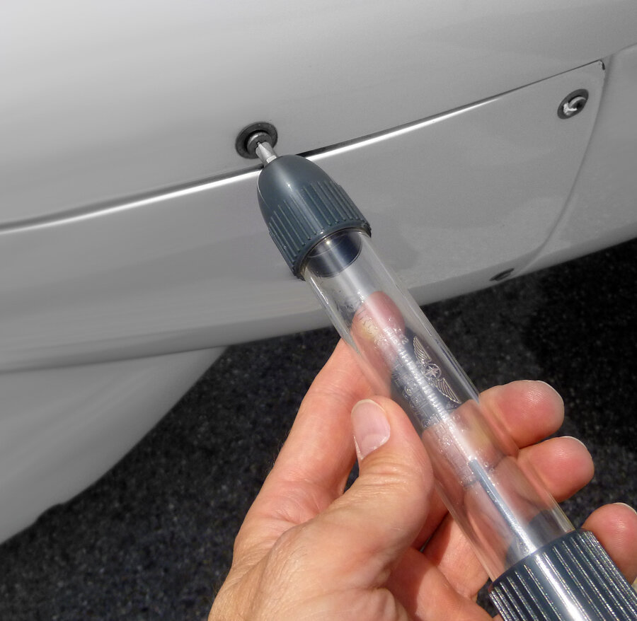 Design4Pilots Aircraft Fuel Tester